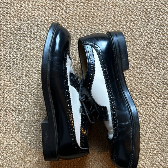 Black/White Spectator Oxfords - Picture 2 of 8